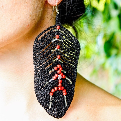 Вязаные серьги "Танцующий"